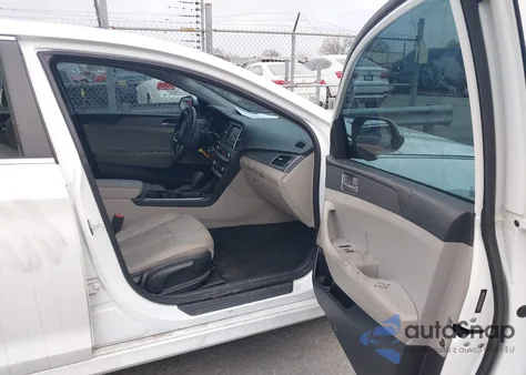 2019 Hyundai Sonata Se z USA, uszkodzony, nr VIN 5NPE24AF3KH767065